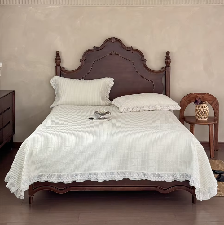 লেইস ফ্যাব্রিক সঙ্গে প্রিন্টেড Quilt